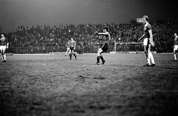 Oldham Athletic v Manchester United. January 1982 MF05-25-007