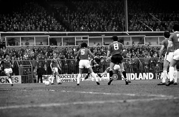 Oldham Athletic v Manchester United. January 1982 MF05-25-044