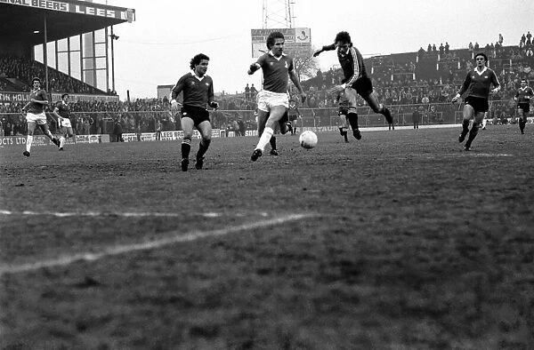 Oldham Athletic v Manchester United. January 1982 MF05-25-003