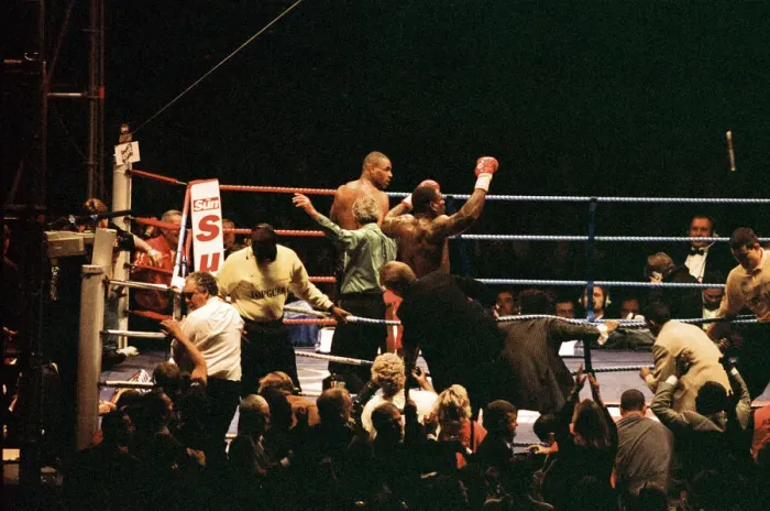 Framed Print : Oliver McCall vs. Frank Bruno, billed as The Empire Strikes Back Framed Print : Oliver McCall vs. Frank Bruno, billed as The Empire Strikes Back