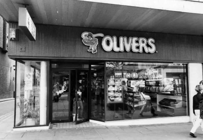 Framed Print : Olivers, Northumberland Street, Newcastle. 27th April 1990