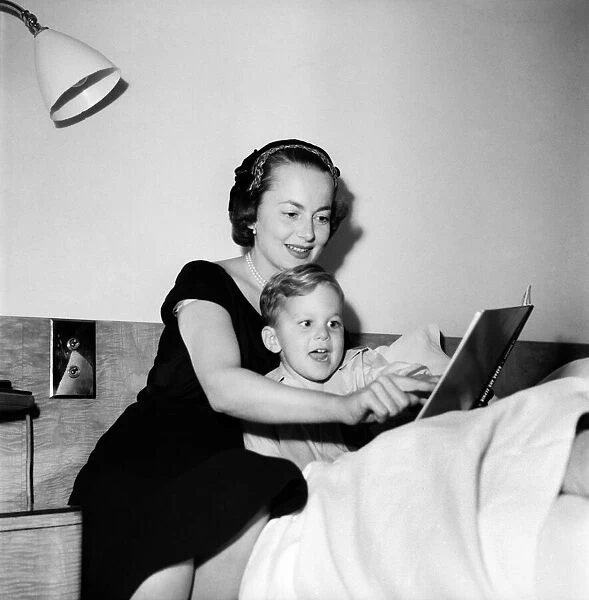 Olivia De Havilland seen here with her son. May 1953 D2326-003