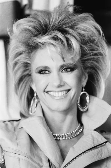 Framed Print : Olivia Newton John, singer and actor, pictured during a video shoot at Pinewood Studios Framed Print : Olivia Newton John, singer and actor, pictured during a video shoot at Pinewood Studios