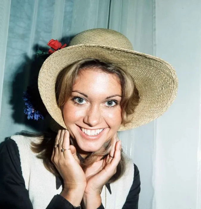 Framed Print : Olivia Newton John singer actress - December 1973 dbase msi Framed Print : Olivia Newton John singer actress - December 1973 dbase msi
