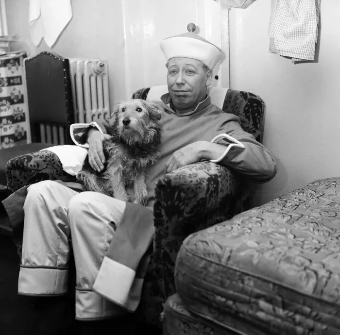 Framed Print : The show must go on, says George Formby, appearing as Mr Wu in Aladdin Framed Print : The show must go on, says George Formby, appearing as Mr Wu in Aladdin