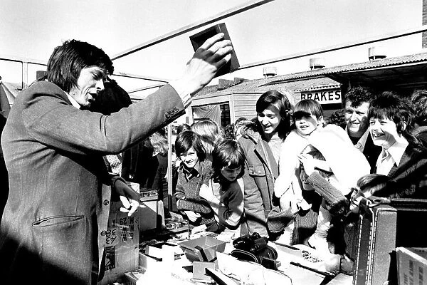 Open air Sunday market at Pallion, Sunderland 23 March 1975 - Stallholder Jim Young