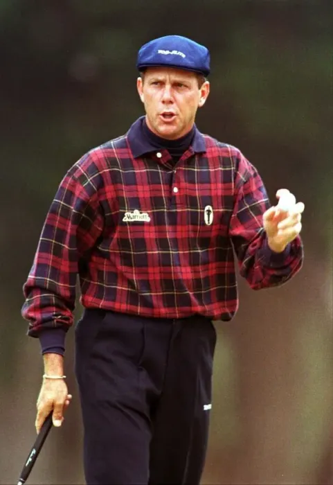 Framed Print : US OPen Golf San Francisco June 1998 Payne Stewart of Orlando waves to the crowd after