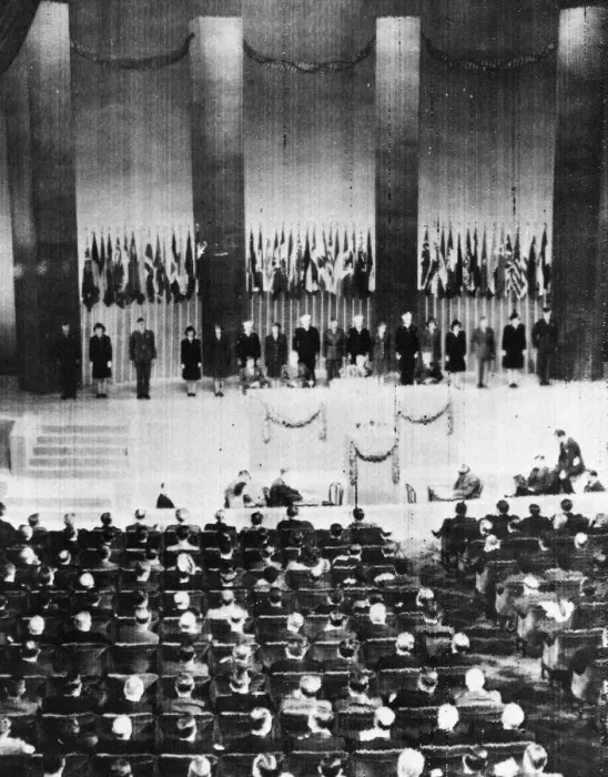 Framed Print : Opening scenes in San Franciscos opera house as United Nations conference got Framed Print : Opening scenes in San Franciscos opera house as United Nations conference got