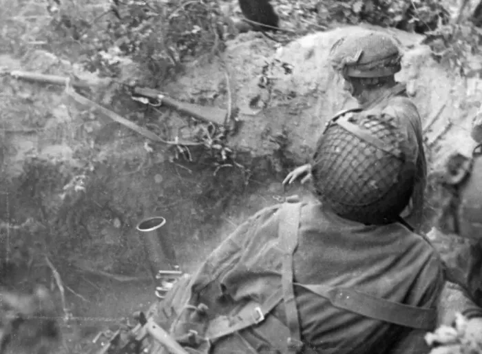 Framed Print : Operation Market Garden 17th - 25th September 1944 British paratroopers seen here Framed Print : Operation Market Garden 17th - 25th September 1944 British paratroopers seen here