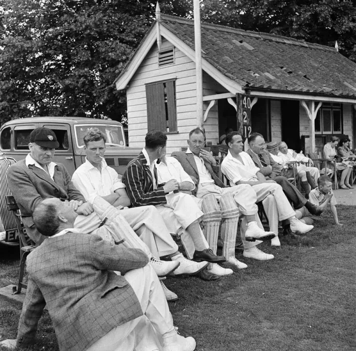 Framed Print : The opposition batting line up waiting to be called during their match against Meopham Framed Print : The opposition batting line up waiting to be called during their match against Meopham