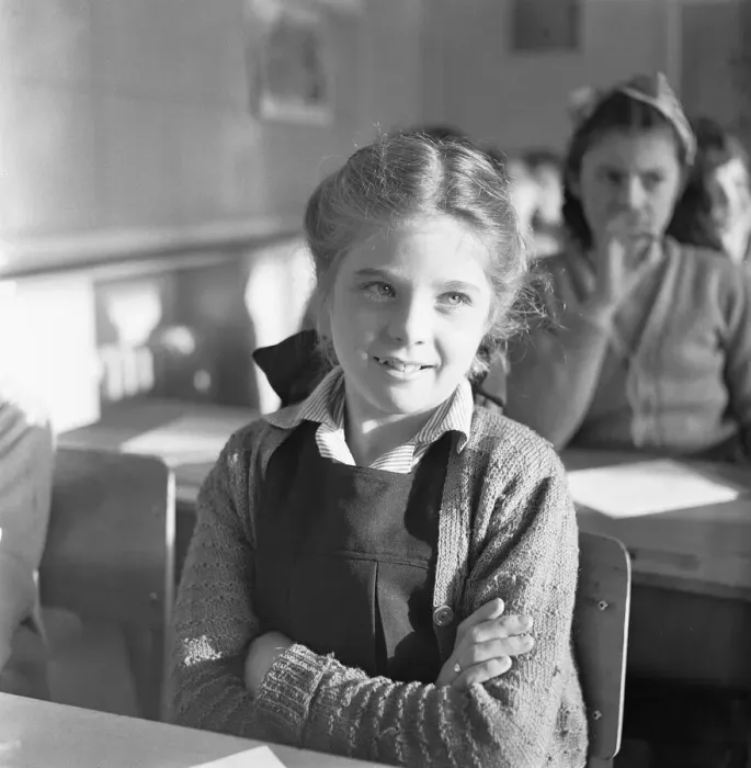 Framed Print : Overcrowded classes at the Mardyke Primary School in South Ockendon