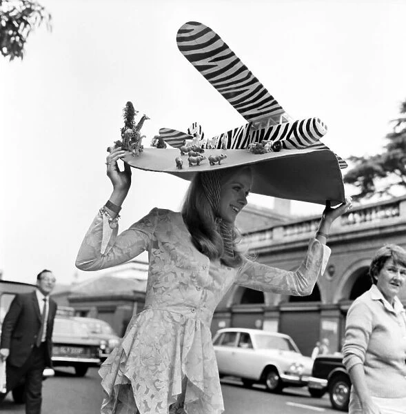 Oversized hats on display on the first day of Royal Ascot June 1970 70-05824