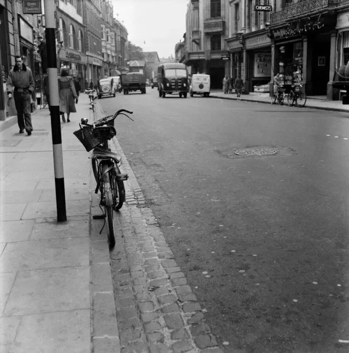 Framed Print : Oxford high street. October 1952 C5048-001