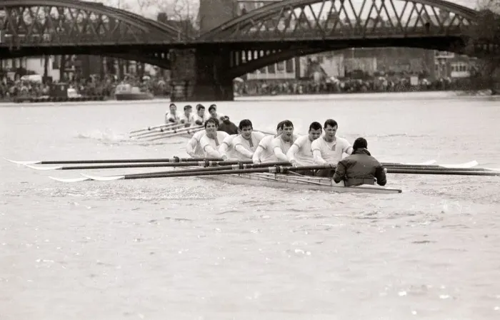 Framed Print : Oxford v Cambridge Boat Race 1987 Rowing competition water sport Framed Print : Oxford v Cambridge Boat Race 1987 Rowing competition water sport