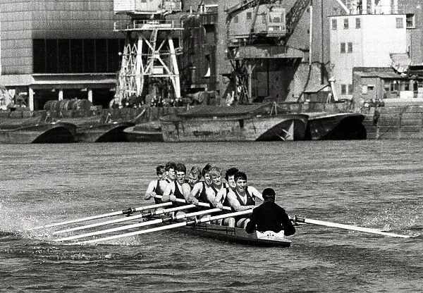 Oxford v Cambridge Boat Race - March 1967 approaching the finish at Chiswick