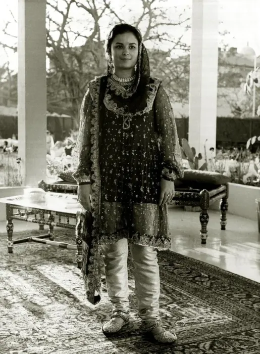 Framed Print : Pakistani costume shown to the Queen at the Ladies reception in Karachi during Framed Print : Pakistani costume shown to the Queen at the Ladies reception in Karachi during
