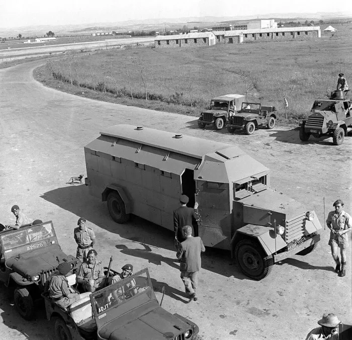 Framed Print : Palestine British Army 1947 Soldiers of the British Army prepare to escort an
