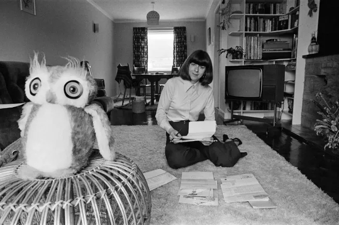 Framed Print : Pam Ayres replies to fan mail in her lounge at her home in a village in Oxfordshire