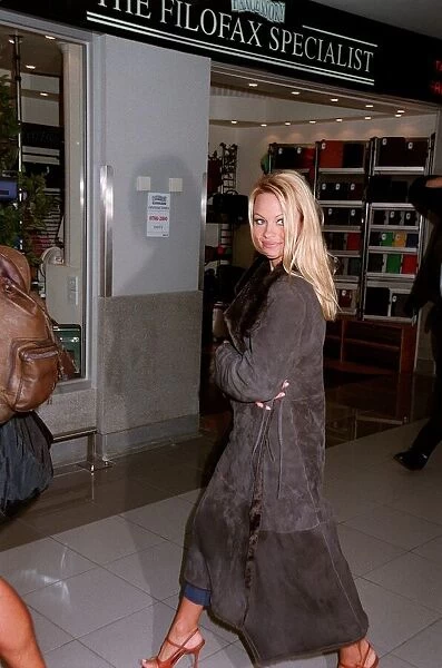Pamela Anderson Actress September 98 Leaving Heathrow airport for Berlin