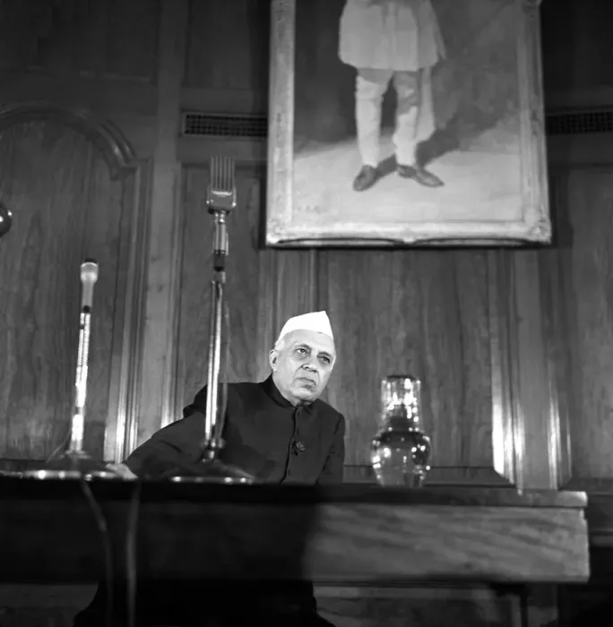 Framed Print : Pandit Jawaharlal Nehru at his press conference held at India House during his visit to Framed Print : Pandit Jawaharlal Nehru at his press conference held at India House during his visit to