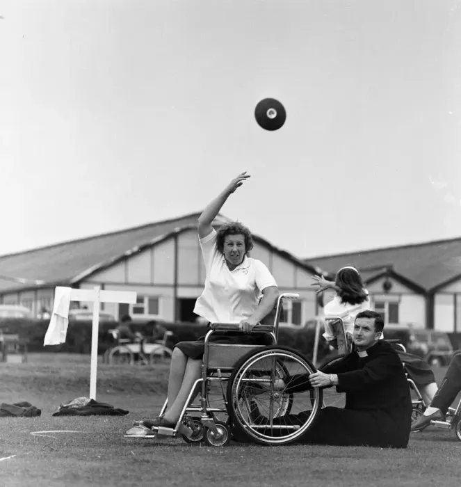 Framed Print : Paralympic Athletes training at Stoke Mandeville, watched by patients Framed Print : Paralympic Athletes training at Stoke Mandeville, watched by patients