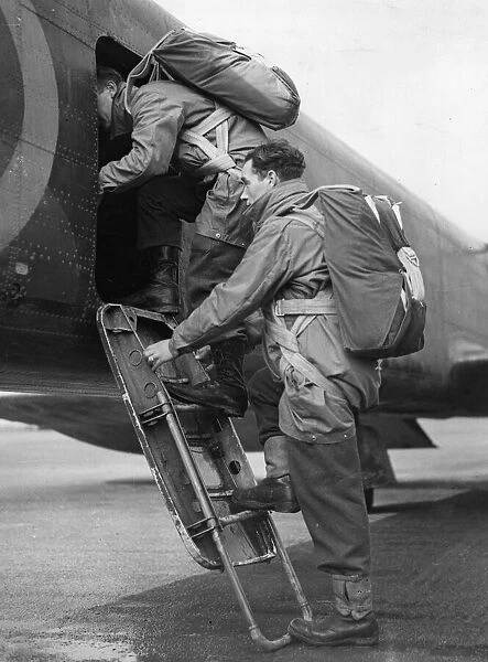 Paratroops under instruction at an RAF base in Britain where the Army