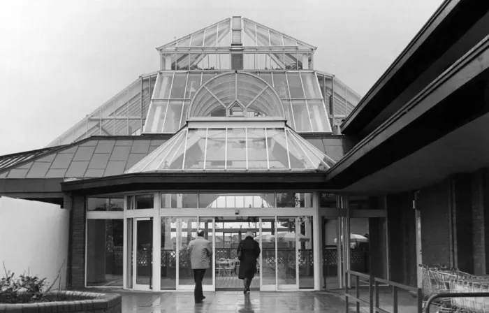 Framed Print : The Parkway Centre in Coulby Newham, Middlesbrough. 18th April 1986 Framed Print : The Parkway Centre in Coulby Newham, Middlesbrough. 18th April 1986