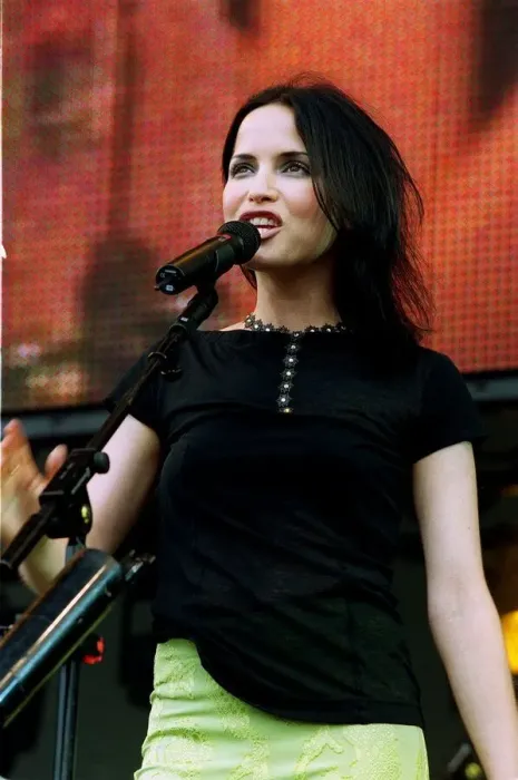Framed Print : Party in the Park - Andrea Corr of The Corrs July 1999 performing to an audience Framed Print : Party in the Park - Andrea Corr of The Corrs July 1999 performing to an audience