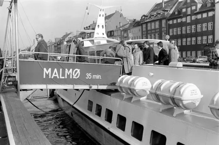 Framed Print : Passengers disembark from the Malmo (Sweden) hydrofoil at their final destination