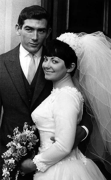 Pat Jennings Goalkeeper of Tottenham Hotspur, Jan 1967 gets married to singer