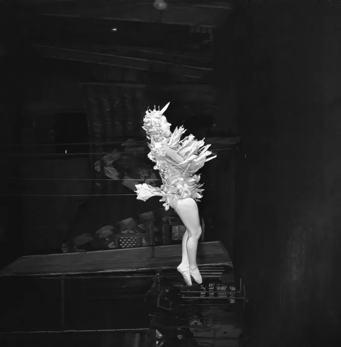 Framed Print : Pat Morris, Prima ballerina in flying ballet in Snow White Framed Print : Pat Morris, Prima ballerina in flying ballet in Snow White