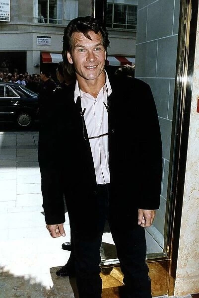 Patrick Swayze actor arrives for lunch at Planet Hollywood restaurant in London May 1993