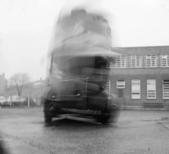 Framed Print : This is the pattern of movement caused by a six ton 16 cwtLondon transport double decker Framed Print : This is the pattern of movement caused by a six ton 16 cwtLondon transport double decker
