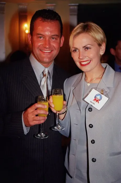 Framed Print : Paul Burrell and Lisa Potts May 1999 at the Mirror Pride of Britain Awards 1999