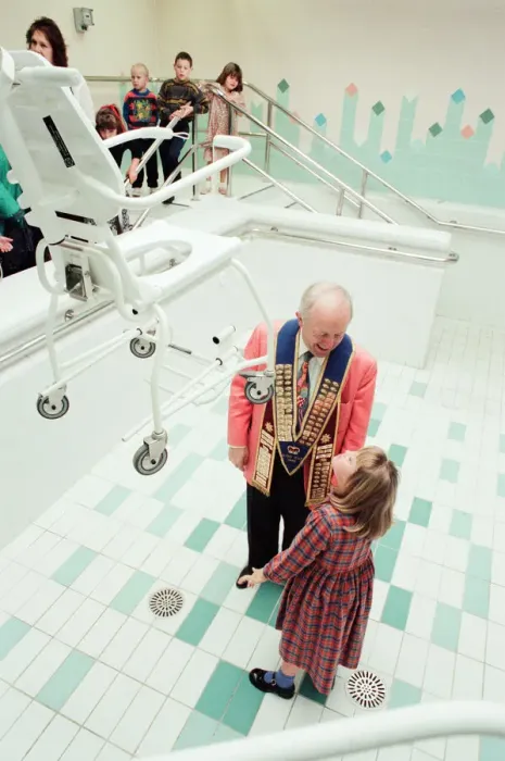 Framed Print : Paul Daniels, magician, officially re-opens refurbished Kilton Thorpe School
