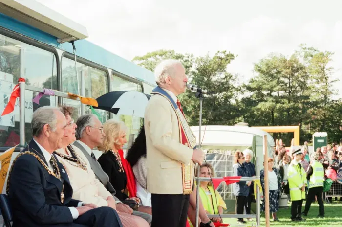 Framed Print : Paul Daniels, magician, opens the St Lukes Gala Fun Day, Middlesbrough