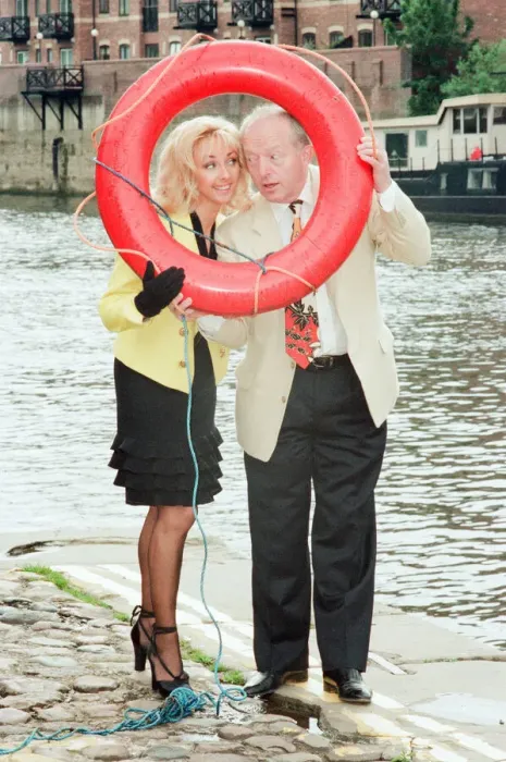 Framed Print : Paul Daniels, magician, pictured with wife Debbie McGee, at the riverside, in York