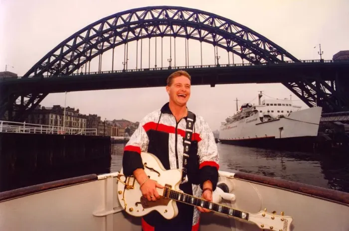Framed Print : Paul Gascoigne (Gazza) promoting his version of Fog on The Tyne. 1st October 1990