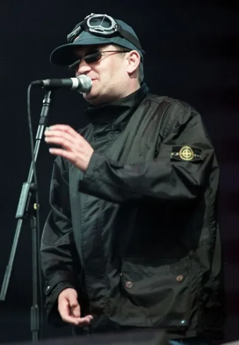 Framed Print : Paul Heaton of the Beautiful South pictured on stage at T in the Park July 1999