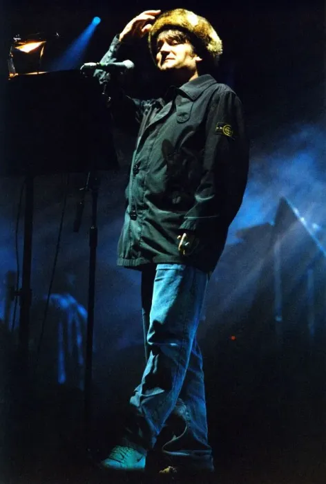 Framed Print : Paul Heaton of the pop group The Beautiful South performing at the Newcastle Arena Framed Print : Paul Heaton of the pop group The Beautiful South performing at the Newcastle Arena