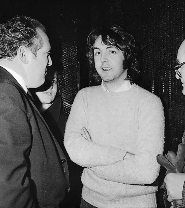 Framed Print : Paul McCartney speaks with Mirror reporter Don Short after announcing plans to marry