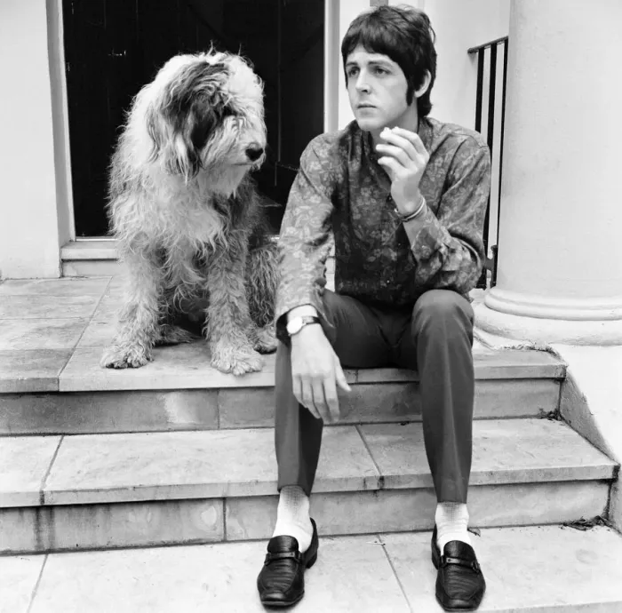 Framed Print : Paul McCartney at his St Johns Wood house on his 25th birthday 18 June 1967 Framed Print : Paul McCartney at his St Johns Wood house on his 25th birthday 18 June 1967