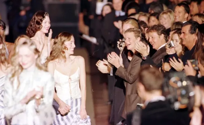 Framed Print : Paul McCartney and wife Linda applaud their daughter Stella McCartney after her first