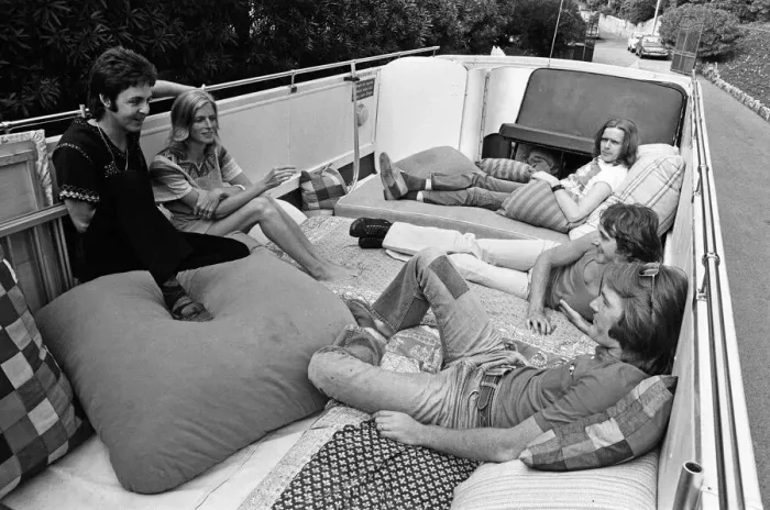 Framed Print : Paul McCartney and his wife Linda in Paris, France, with other members of the group Wings Framed Print : Paul McCartney and his wife Linda in Paris, France, with other members of the group Wings