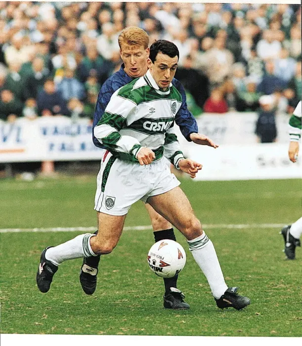 Framed Print : Paul McStay football match Falkirk v Celtic Framed Print : Paul McStay football match Falkirk v Celtic