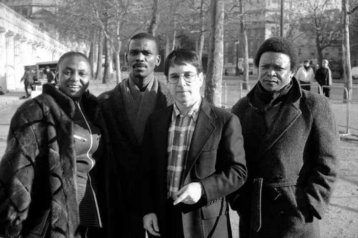 Framed Print : Paul Simon with African Musicians (l to r) Miriam Makeeba