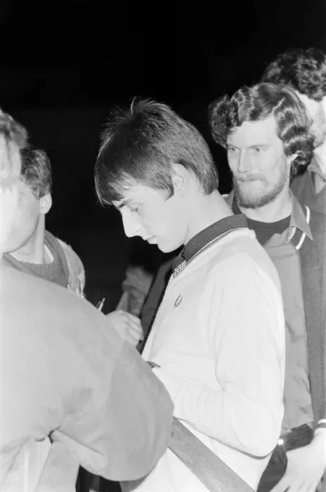 Framed Print : Paul Weller, and his band, The Jam, pictured during their final ever gig in 1982