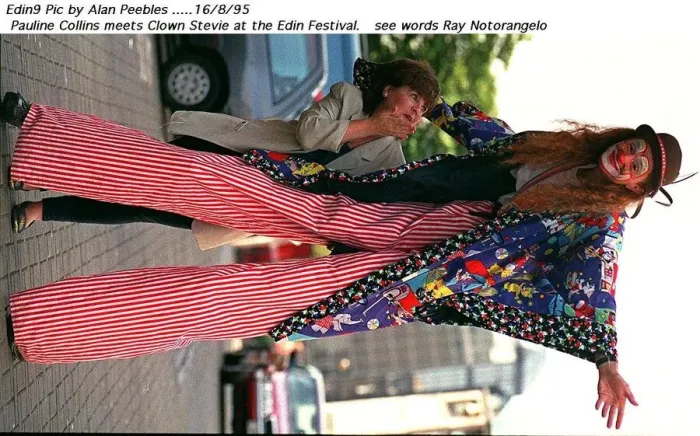 Framed Print : Pauline Collins actress meets clown Stevie on stilts August 1995 at Edinburgh festival Framed Print : Pauline Collins actress meets clown Stevie on stilts August 1995 at Edinburgh festival