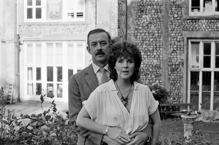 Framed Print : Pauline Collins and Roy Marsden on the set of The Black Tower'in Norfolk Framed Print : Pauline Collins and Roy Marsden on the set of The Black Tower'in Norfolk
