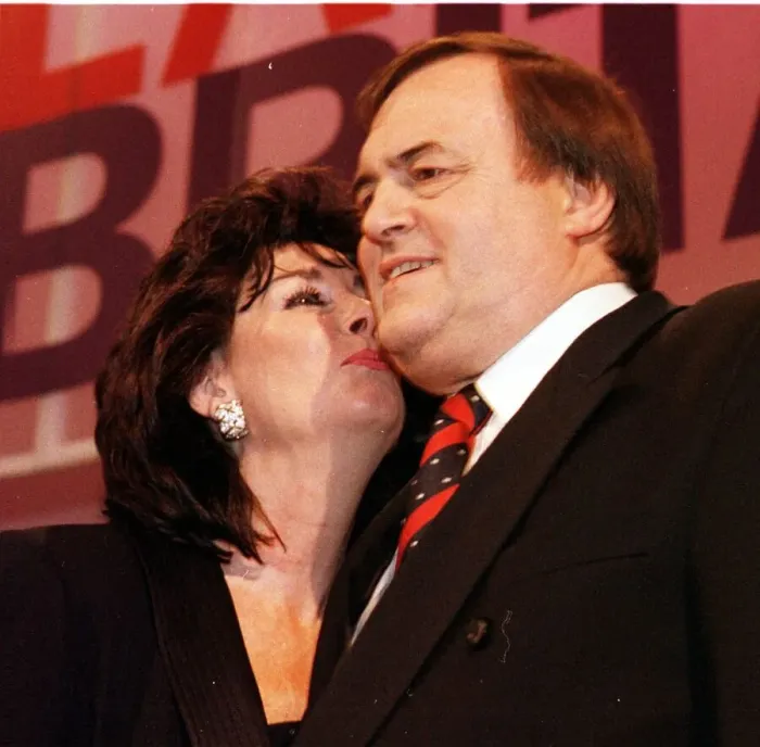 Framed Print : Pauline and John Prescott at the end of the 1998 Labour Party Conference Framed Print : Pauline and John Prescott at the end of the 1998 Labour Party Conference